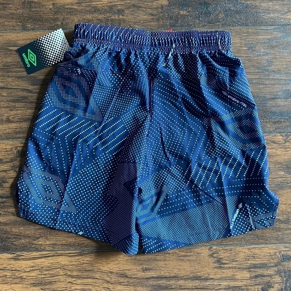 Umbro, Boys, Shorts, Navy, Size Small 6/7 NWT - Picture 11 of 14